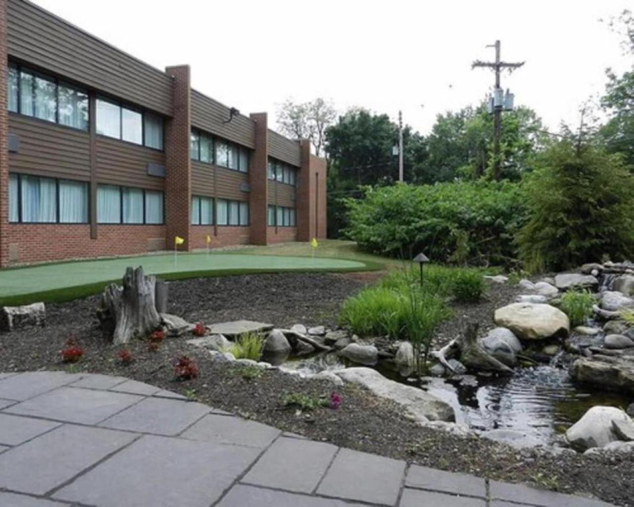 Suburban Studios Altoona Eksteriør bilde